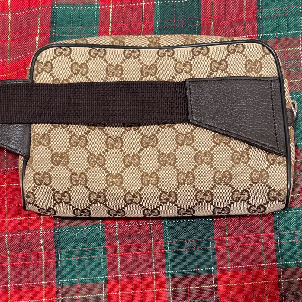 Gucci Beige and Brown Monogram Belt Bag - Picture 3 of 9